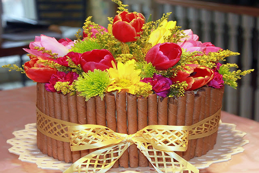 Flower Easter Basket Cake | cheerykitchen.com