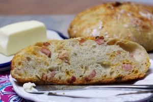 Artisan Ham & Cheese Bread | cheerykitchen.com